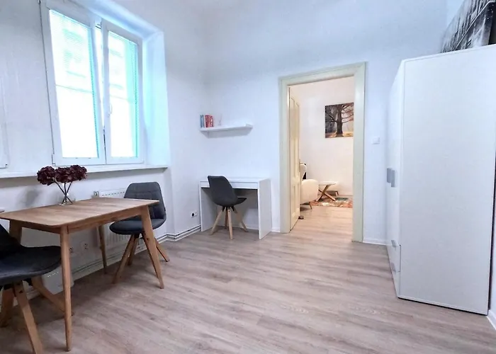 Lazaretska In Center, Great Location, Stylish, Near Eurovea Братислава